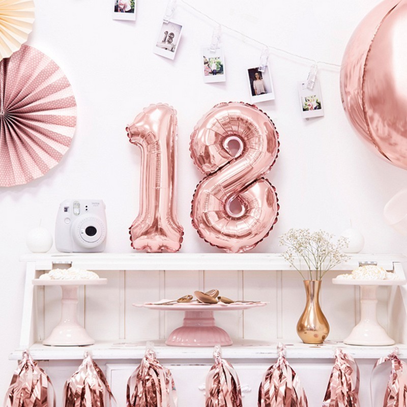 Balony foliowe cyfry na 18 urodziny w kolorze rosegold