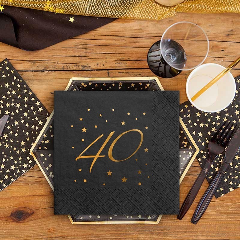 Czarne serwetki na przyjęcie z okazji 40-stych urodzin